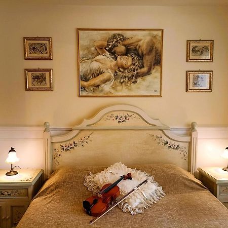 Something About Mary Apartment Athena Bagian luar foto