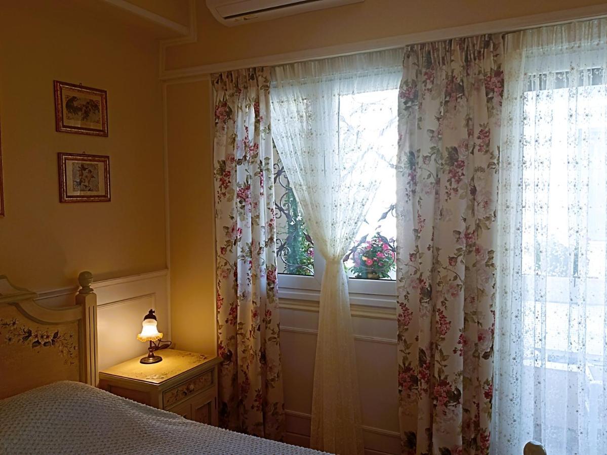Something About Mary Apartment Athena Bagian luar foto